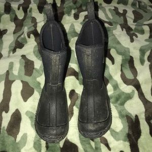 Muck boots